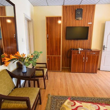 Parhena Cottages Bella Naran Bagian luar foto
