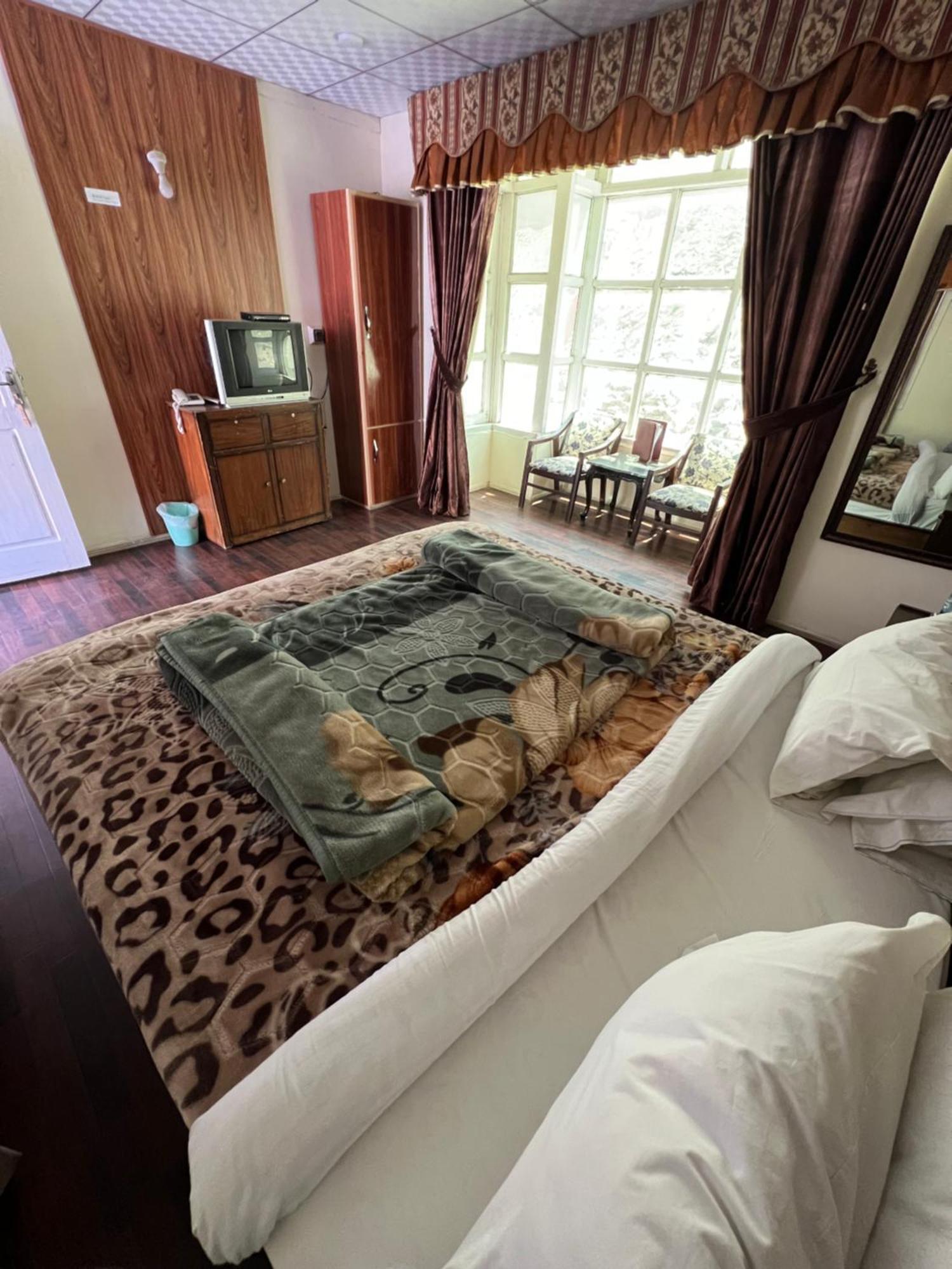 Parhena Cottages Bella Naran Bagian luar foto